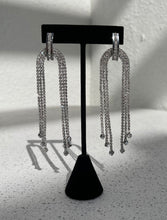 Load image into Gallery viewer, Cicely Crystal Earrings
