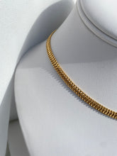 Load image into Gallery viewer, Detailed Gold Necklace
