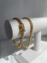 Load image into Gallery viewer, Solid Gold Bracelet
