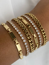 Load image into Gallery viewer, Linked Gold Bracelet
